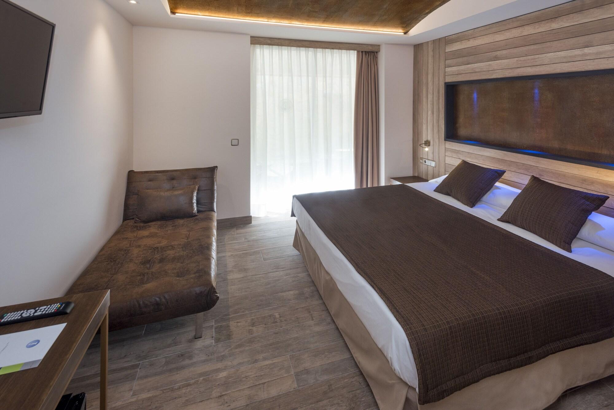 Hotel Ght Neptuno-Tossa & Venus Spa Tossa de Mar Exterior photo